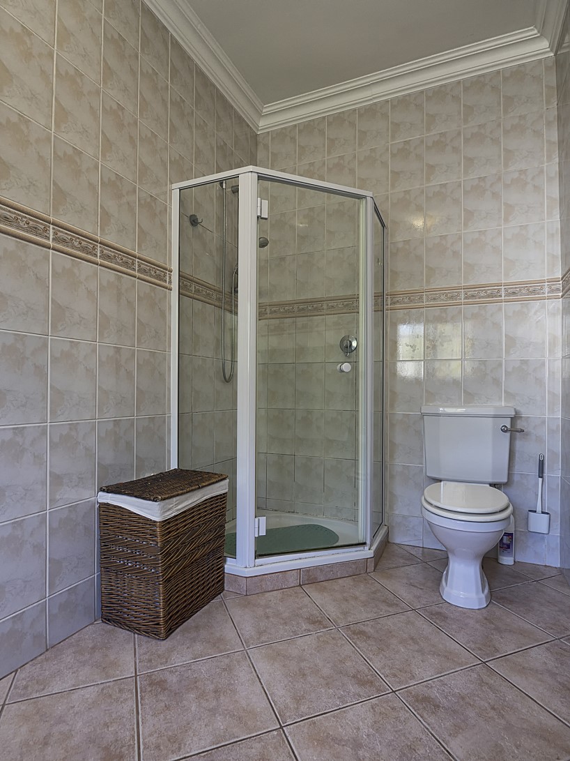 6 Bedroom Property for Sale in Belvidere Estate Western Cape